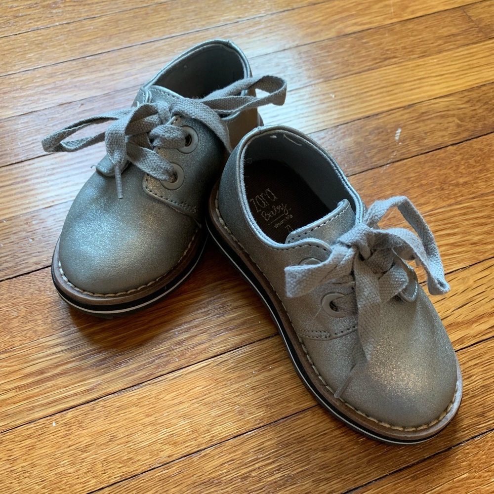 Zara toddler Shoes Size 21